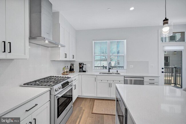 Photo - 1249 Northside Park Blvd