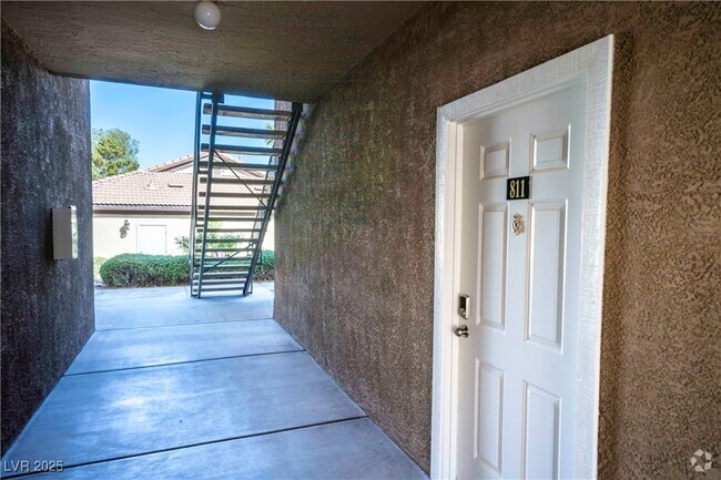 Building Photo - 231 W Horizon Ridge Pkwy Unit 811 Rental