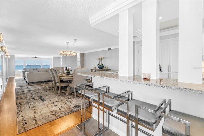 Photo - 6020 Shore Blvd S Unit 712