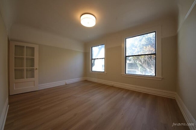 Building Photo - 1055 Fell St Unit 2