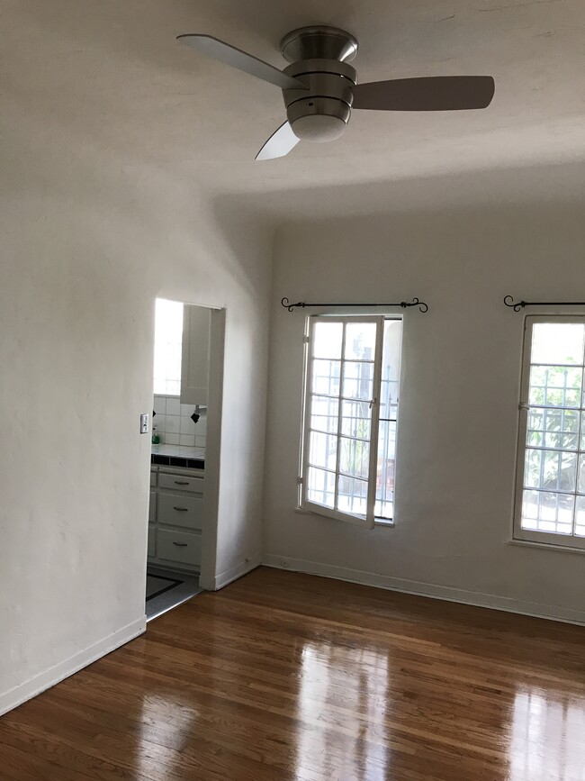 Photo - 8366 Blackburn Ave Unit 8366 Blackburn Ave #2