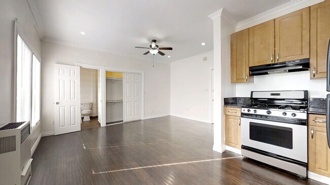 Photo - Heliotrope Apartments