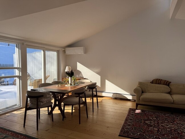 Photo - 2 Bedroom in Woodstock