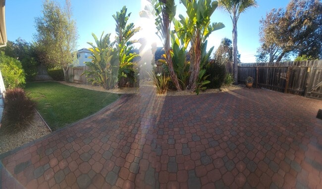 2311 Glenn St