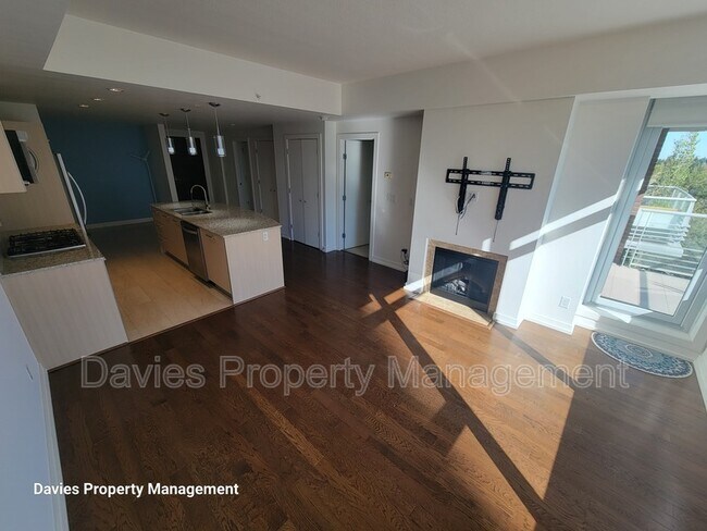 Photo - 2612-2109 109 St NW Unit #313