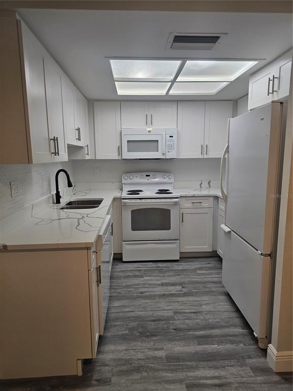 Photo - 1107 Queen Anne Dr