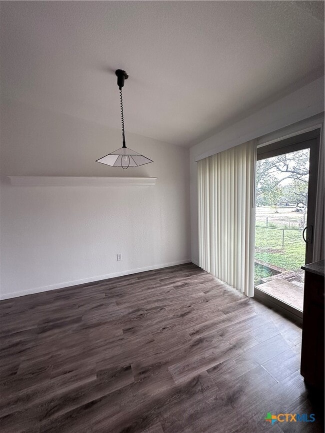 Photo - 1417 Janet Ln