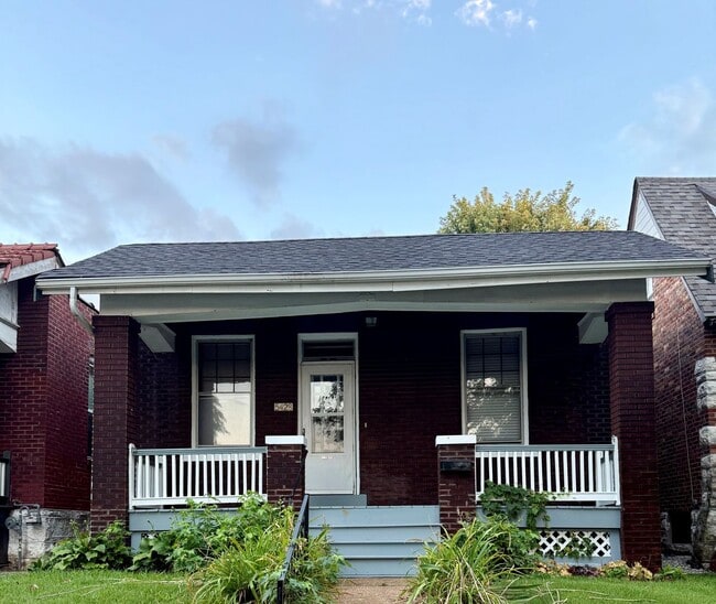 Building Photo - 5428 Nottingham Ave