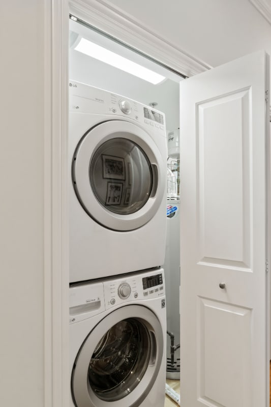 Photo - 1040 W Monroe St