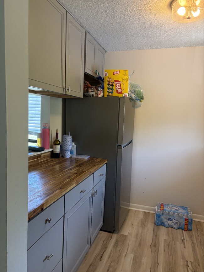 Photo - 148 Turnwood Ln