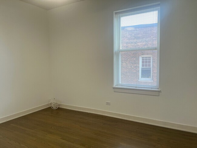 Photo - 7136 S Prairie Ave House