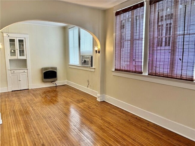 Photo - 7726 S Claiborne Ave Unidad A