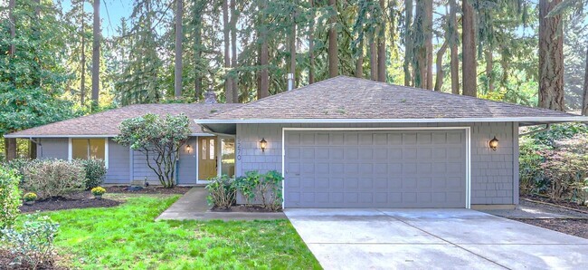 Building Photo - Lake Oswego Gem!!!  Single Level Ranch - N... Rental