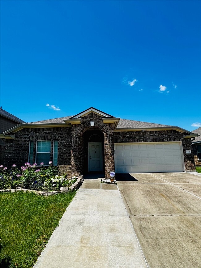 Building Photo - 9311 Camelia Crest Ln