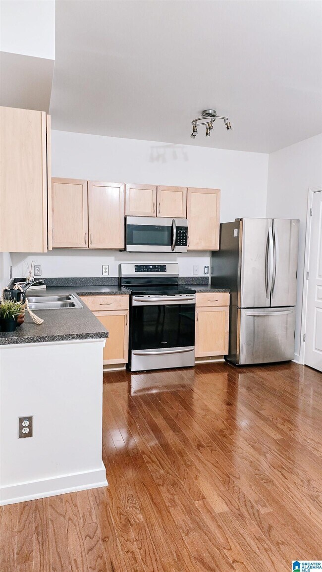 Photo - 401 20th St S Unidad 208