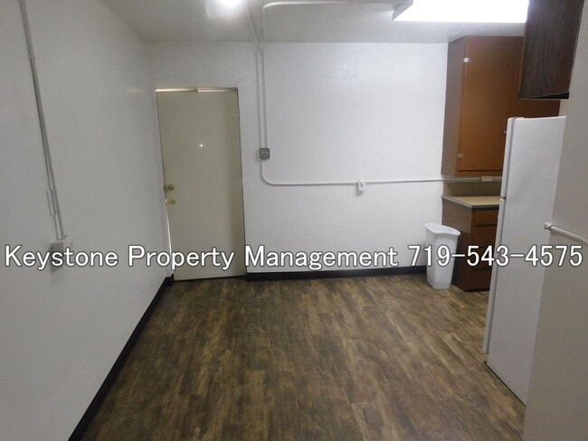 Photo - 901 W 10th St
