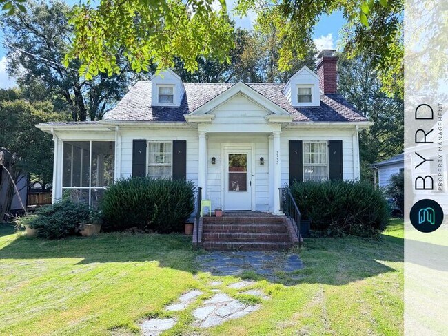 Photo - 1715 Elmsmere Ave