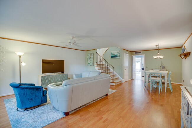Building Photo - 2722 Cardinal Dr Rental