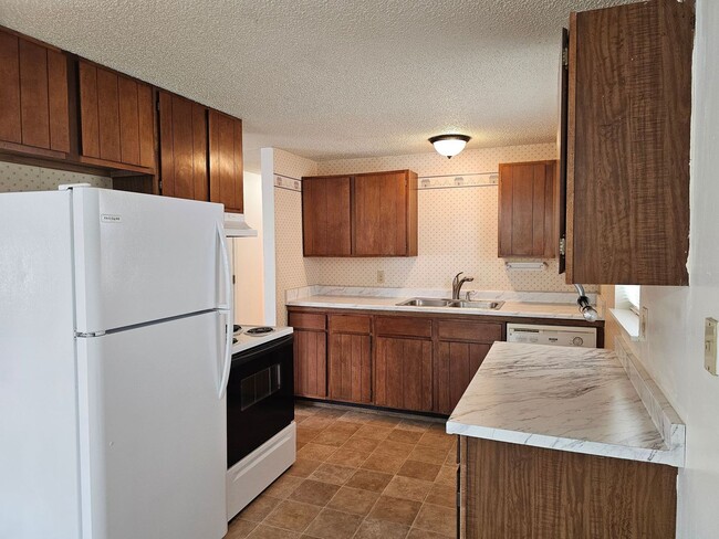 Photo - 216 SE Buff St