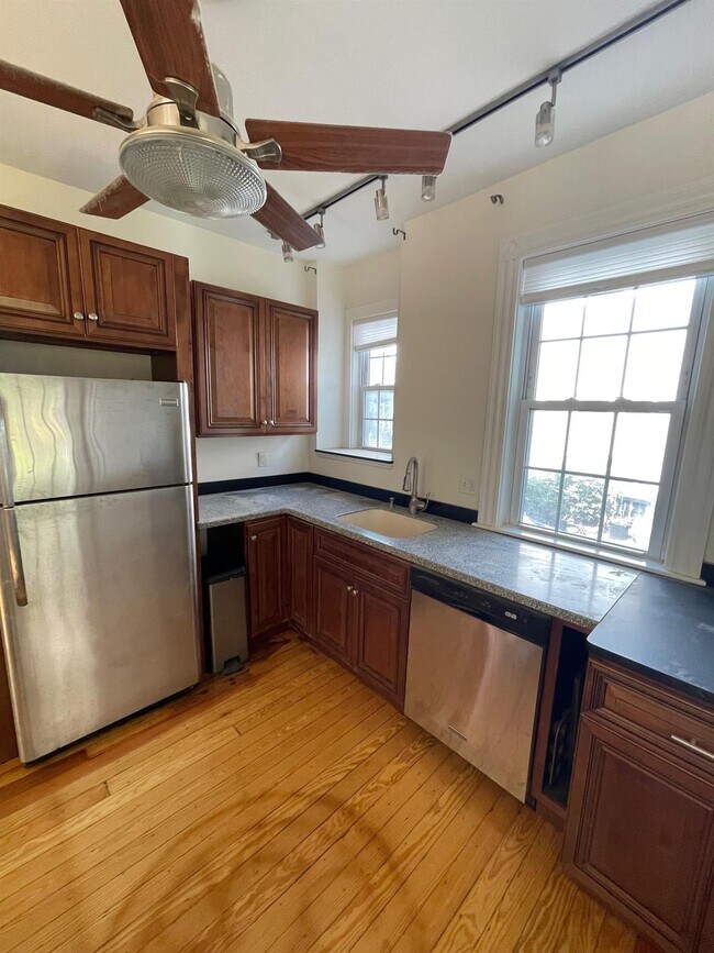 Photo - 83 Dexter St Unidad 1