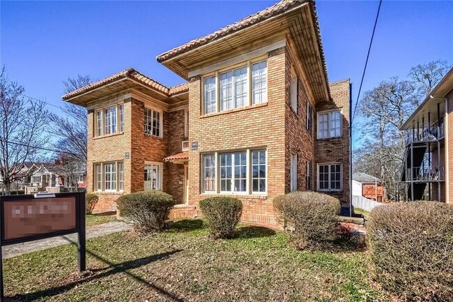 Photo - 1445 Lucile Ave SW