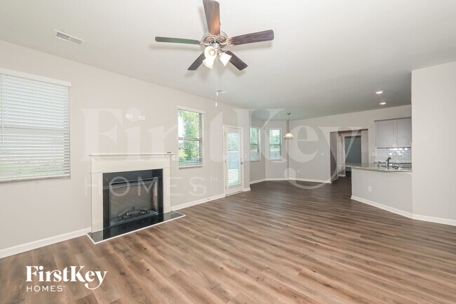 Photo - 2027 Massey Ln