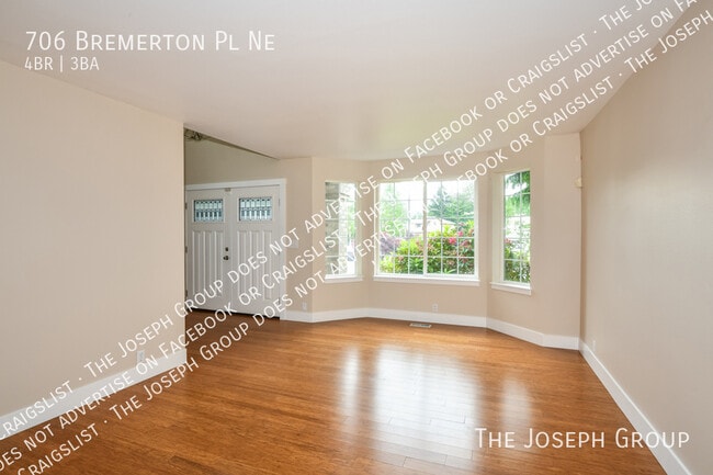Photo - 706 Bremerton Pl NE