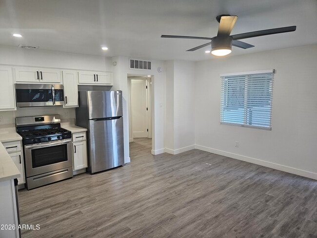 Photo - 780 W Coolidge St