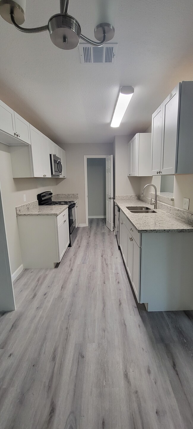 Kitchen area - perfect for cooking and entertaining guests