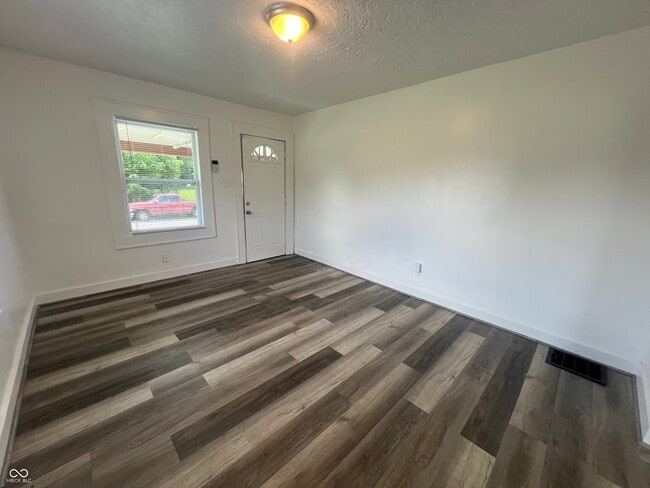 Photo - 928 Udell St