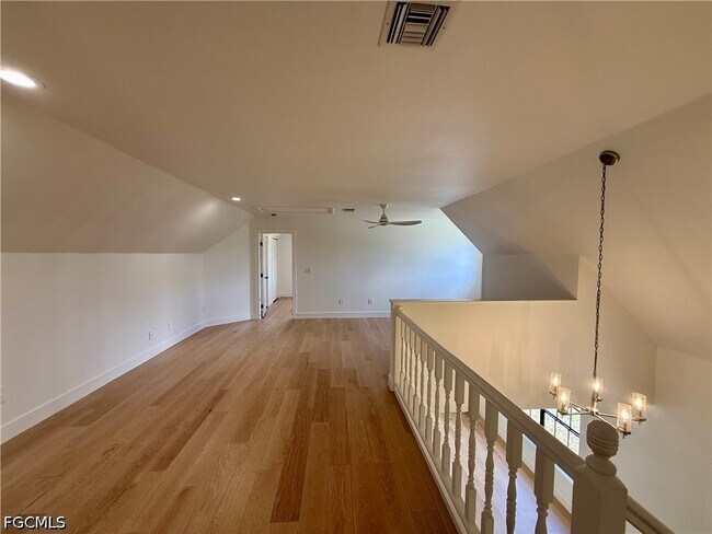 Photo - 18422 Huckleberry Rd