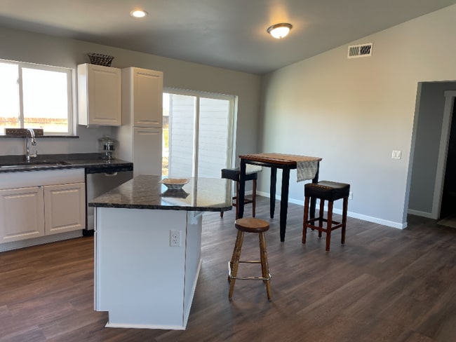 Photo - 532 Scenic Loop