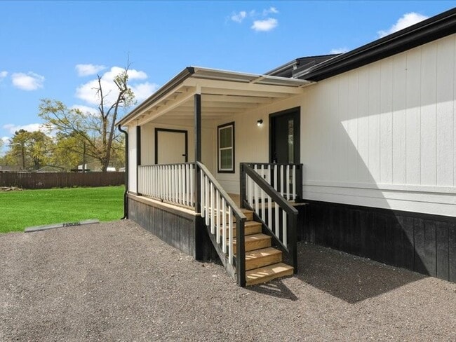 Building Photo - 21502 Ruth Dr