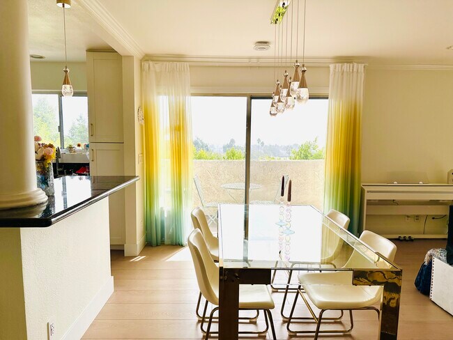 Photo - 8400 De Longpre Ave Unit 100