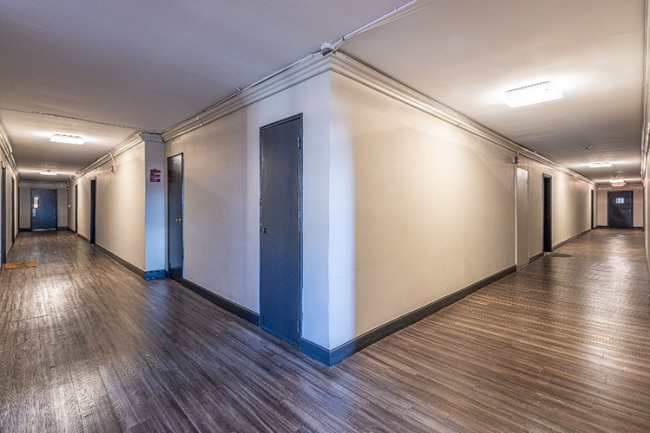 Photo - 363 Park Ave Unidad 17