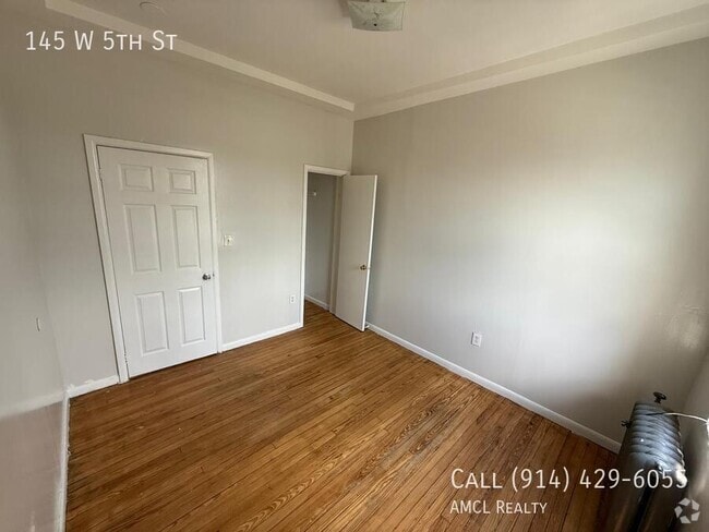 Building Photo - 145 W 5th St Rental
