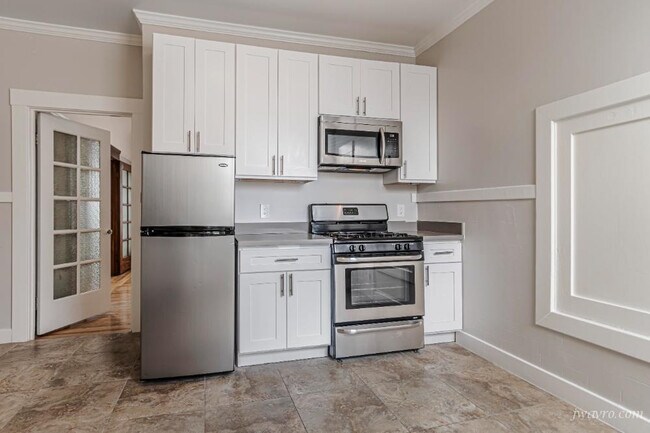 Building Photo - 171 Guerrero St Unit J-4 Rental