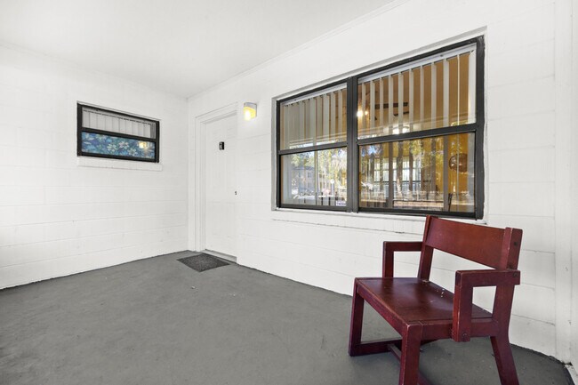 735 SE 4th Ave Unit SI ID1359108P