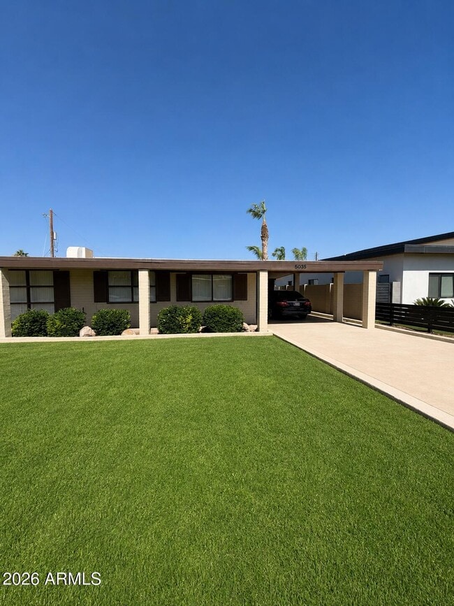Photo - 5035 N 70th St