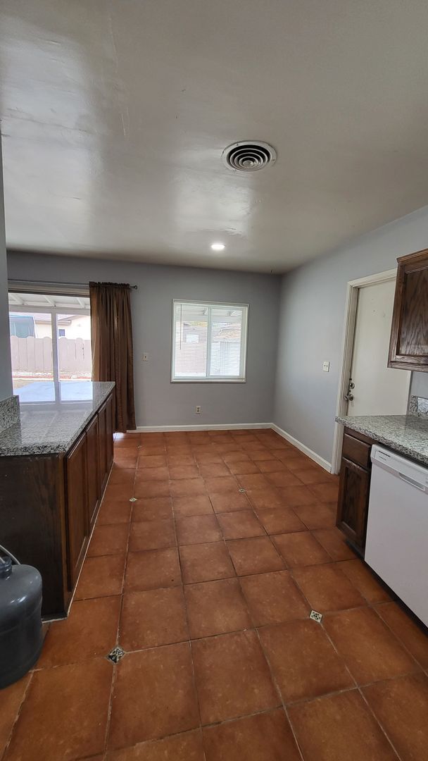 Photo - 2204 Bradley Ave