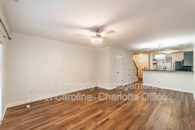 Photo - 1230 Green Oaks Ln Unit D