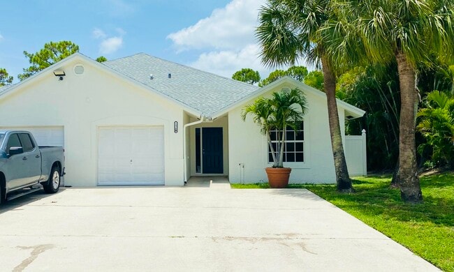 Building Photo - 194 Sparrow Dr Rental