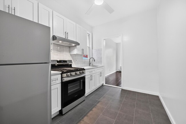 Photo - 210 36th St Unit #1L