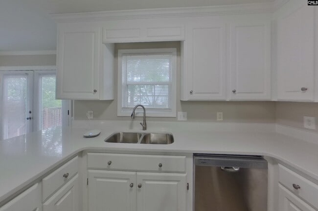 Photo - 229 Montclaire Cir