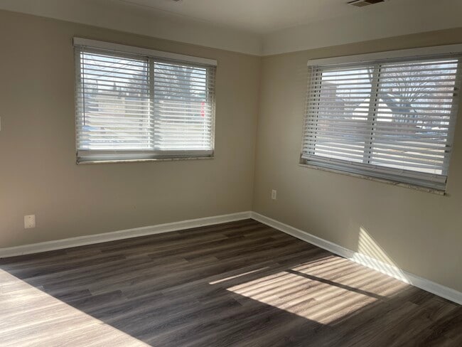 Photo - 28690 Victor St Unit A