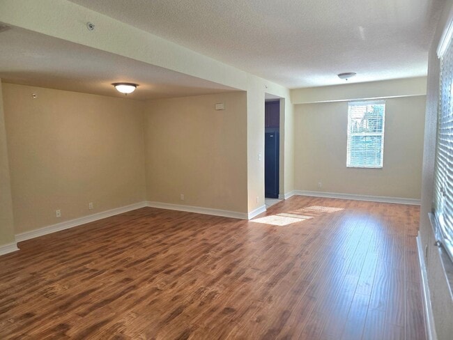 Photo - 603 N St