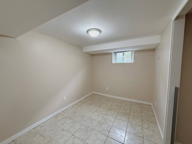 Photo - 220 Ellington Dr Unité BSMT
