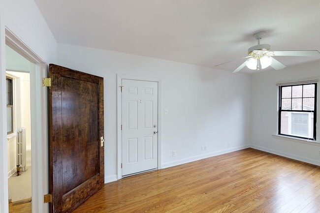 Dining/Living room - 4455 S. Greenwood Avenue