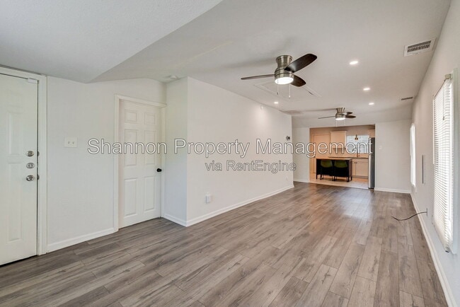 Photo - 100 E 33rd St
