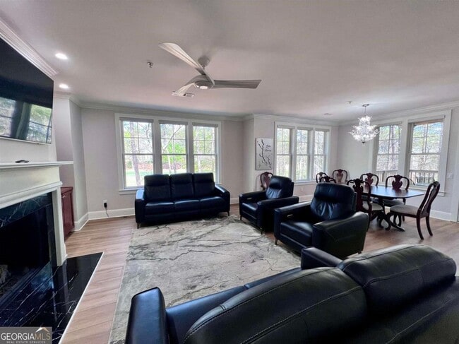 Building Photo - 1040 Creekside